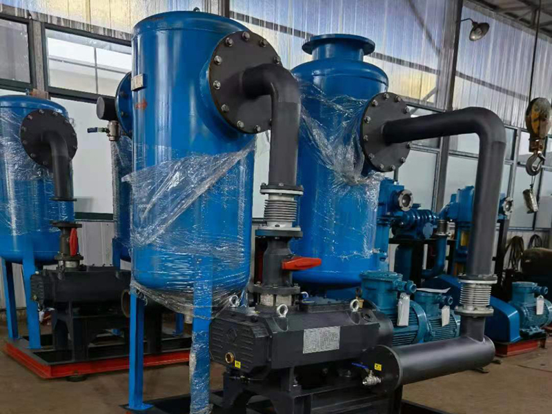 海门真空泵厂用汽水分离器，处理气体中含有大量水分，延长真空泵的使用寿命。